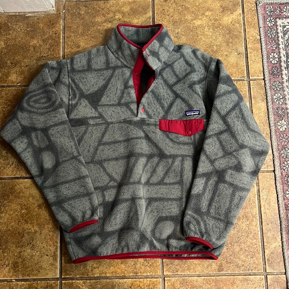Men’s Patagonia Half-Zip - Size medium